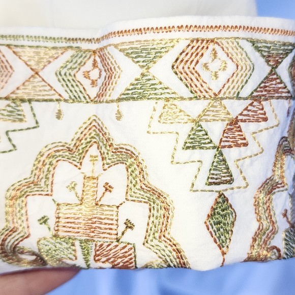 Coldwater Creek Long Sleeve 3/4 Button down cream with embroidered detail (XL) - Picture 5 of 5